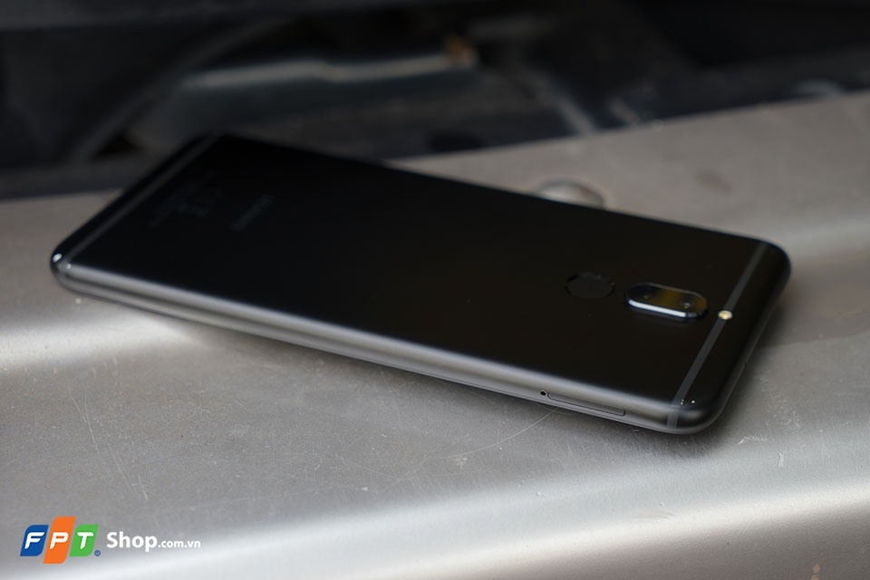 Huawei Nova 2i FPT Shop tặng 100% lãi suất khi mua trả góp Huawei Nova 2i
