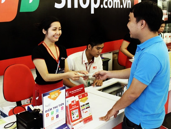 Trúng xe Honda Vision mỗi tuần khi đóng tiền điện, nước, internet, trả góp tại FPT Shop