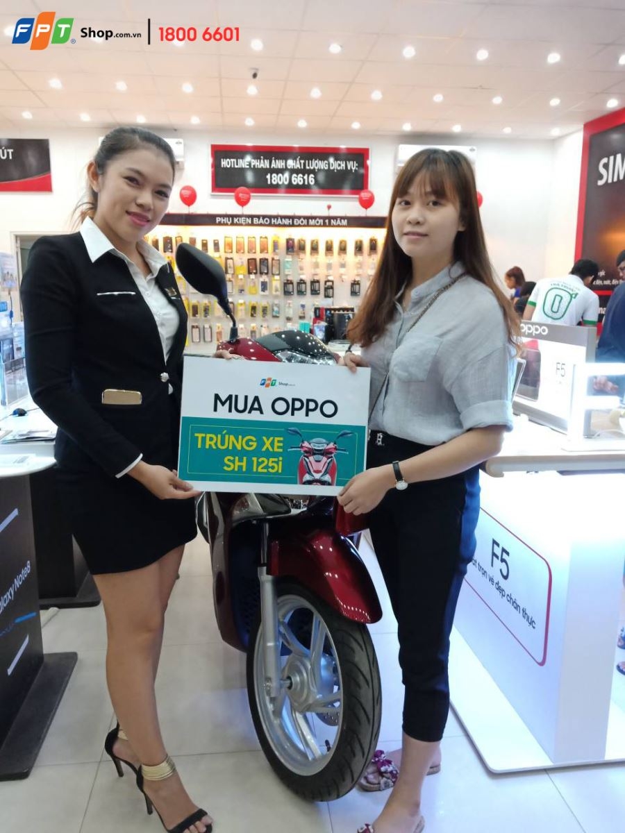OPPO Chúc mừng khách hàng đầu tiên may mắn trúng xe SH khi mua smartphone OPPO (Đợt 1)