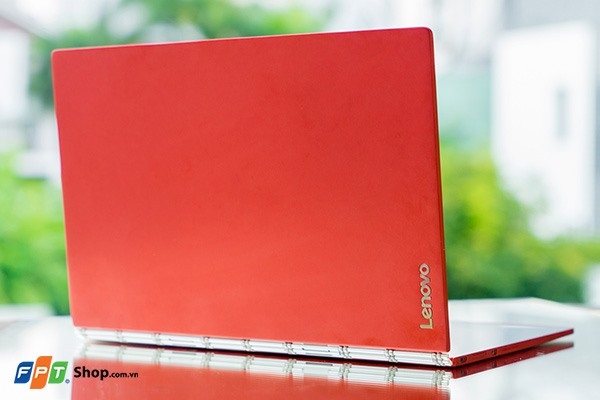 FPT Shop giảm sâu 1 triệu đồng khi mua online Lenovo Yoga Book Red
