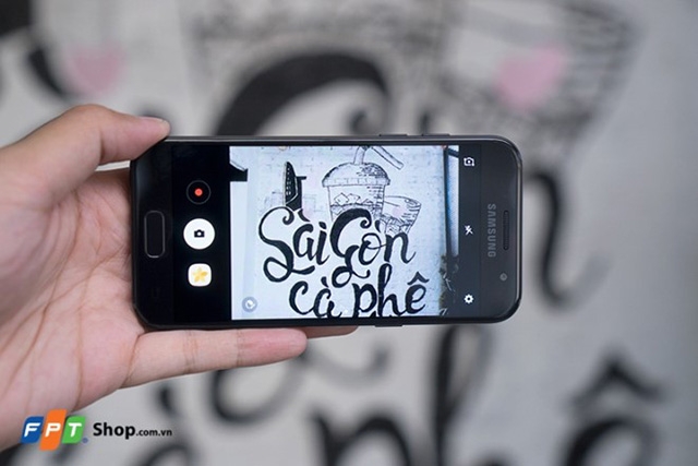 Samsung Galaxy A3 2017 có những gì