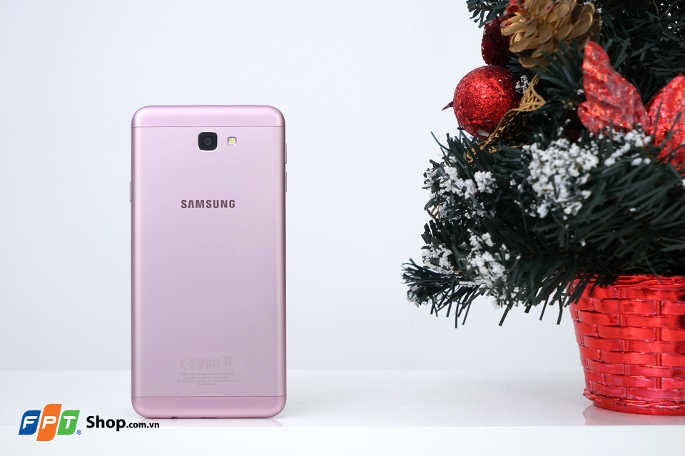 Bộ đôi Galaxy J5/J7 Prime gây bão phân khúc tầm trung