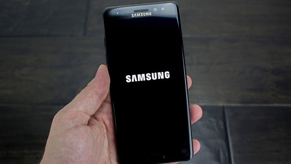 Galaxy J7 2017 (Ảnh 1)