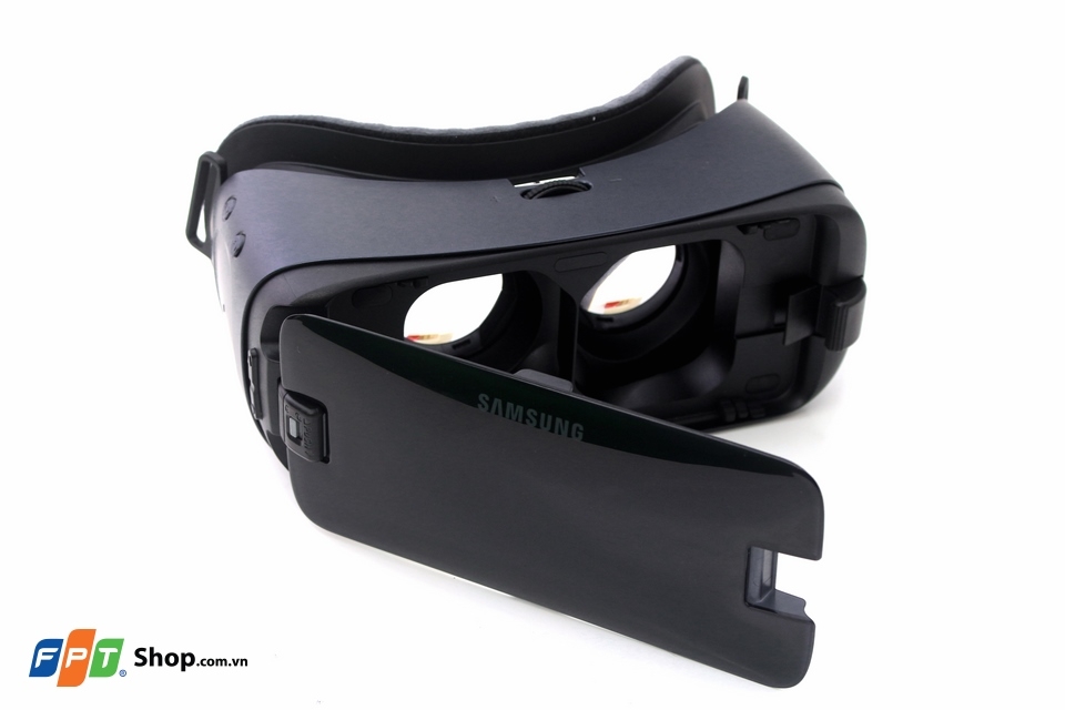 Trên tay Samsung Gear VR 2017: Thiết kế không đổi (Ảnh 10)