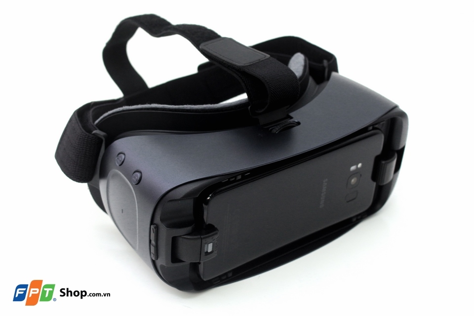 Trên tay Samsung Gear VR 2017: Thiết kế không đổi (Ảnh 11)