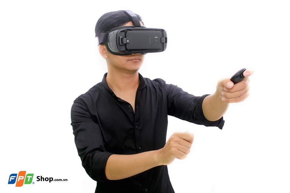 Trên tay Samsung Gear VR 2017: Thiết kế không đổi (Ảnh 7)