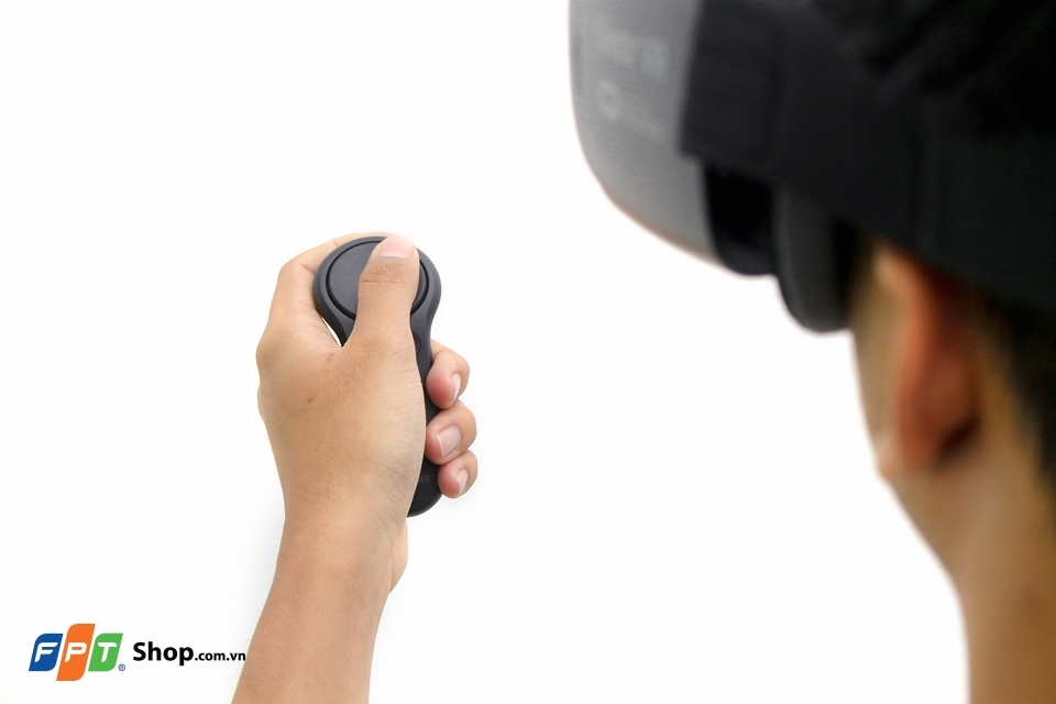 Trên tay Samsung Gear VR 2017: Thiết kế không đổi (Ảnh 14)