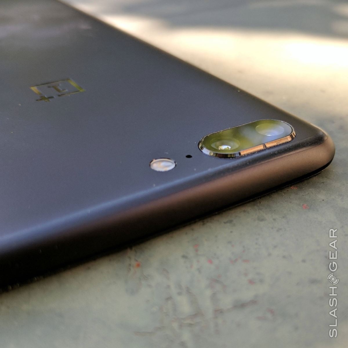 OnePlus 5 gian lận (ảnh 3)