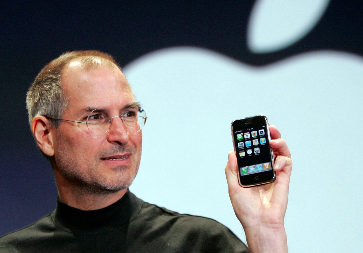 Apple iPhone: Kẻ khuấy đảo công nghệ thế giới (ảnh 5)