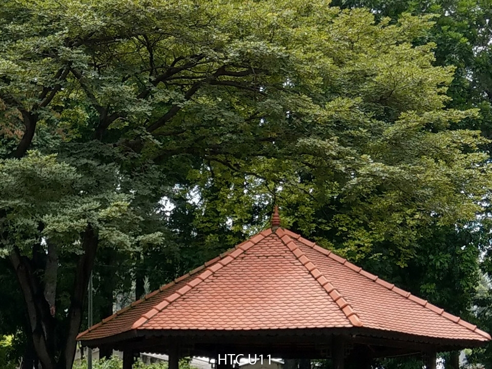 Crop HTC U11 (Anh 3) Crop HTC U11 (Anh 3)