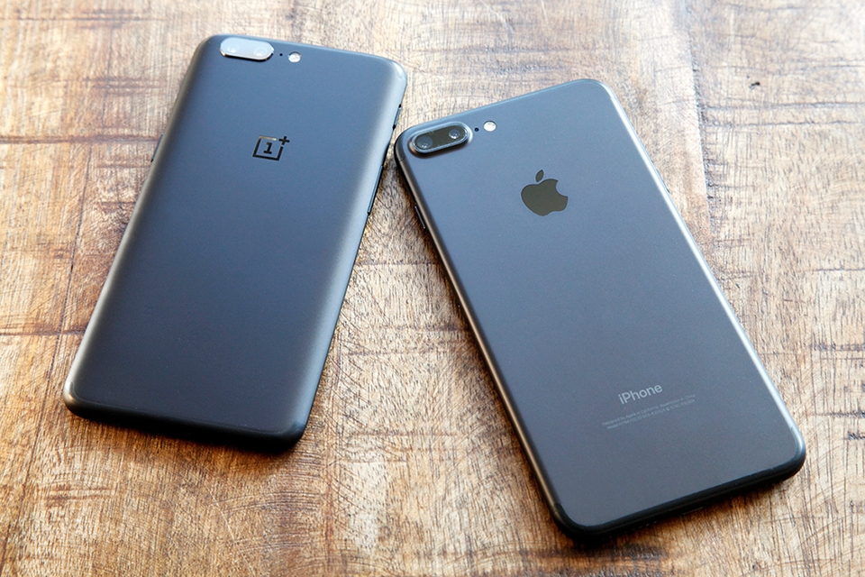 OnePlus 5 và iPhone 7 Plus (Ảnh 1)