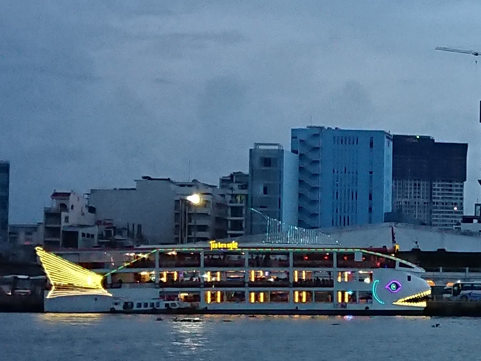 Crop (Ảnh 1) Crop (Ảnh 1)