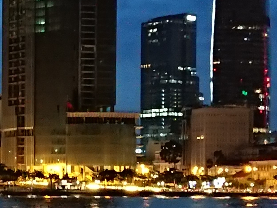 Crop (Ảnh 2) Crop (Ảnh 2)