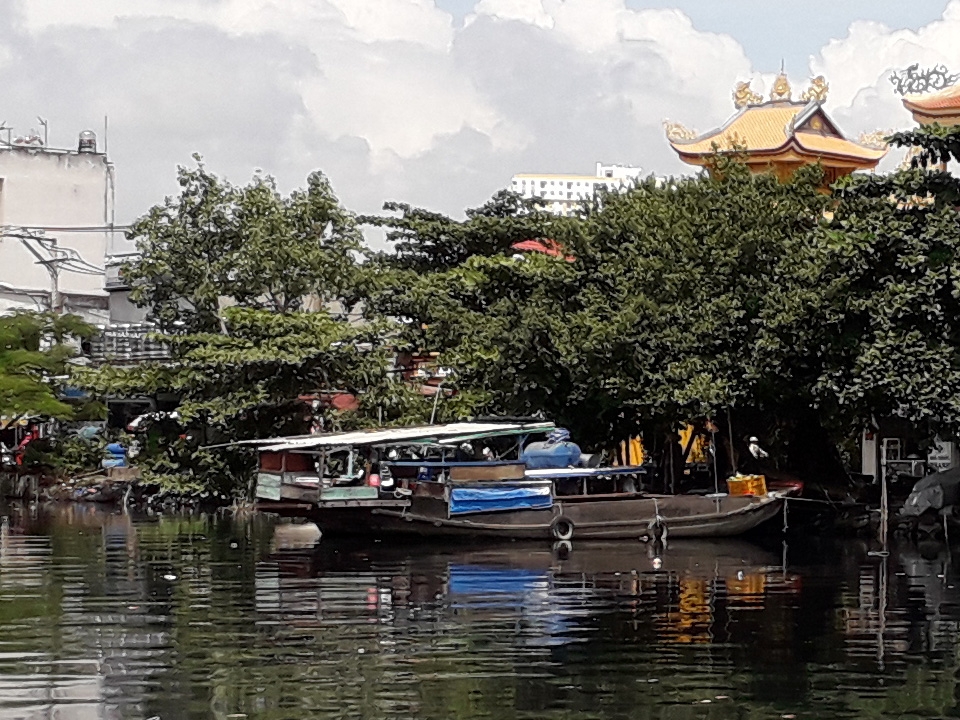 Ảnh crop đủ sáng Galaxy J3 Pro (ảnh 1)