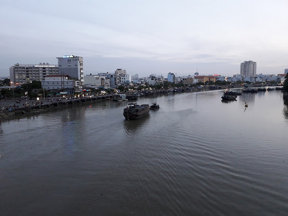 Ảnh thiếu sáng Galaxy J3 Pro (ảnh 1)