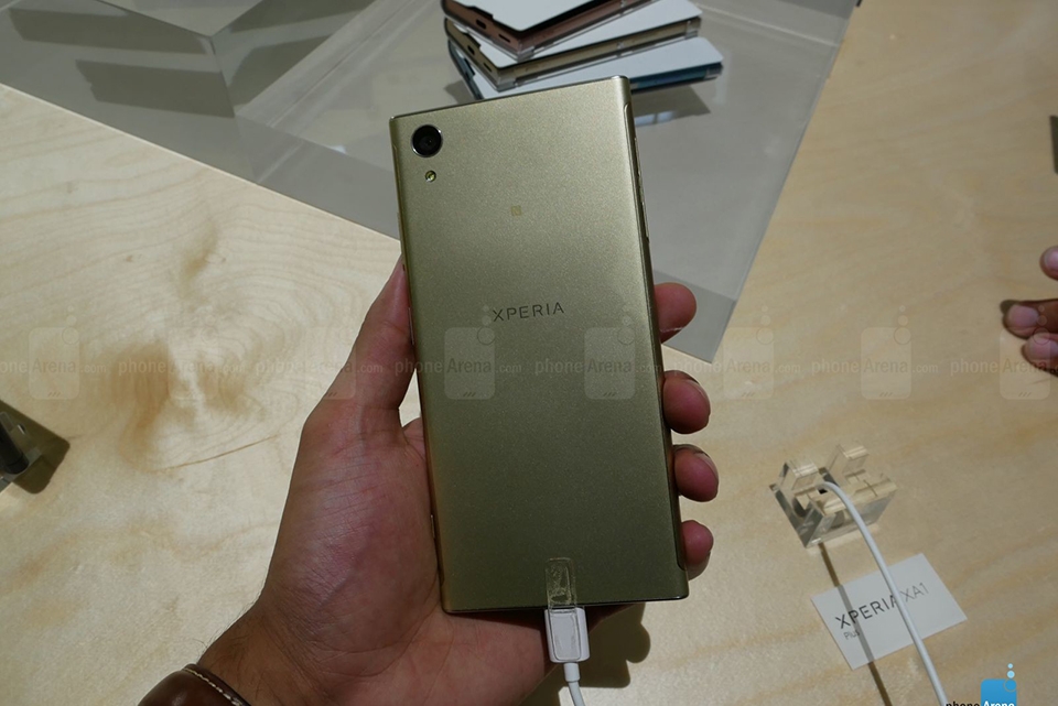 Xperia XA1 Plus (ảnh 2)
