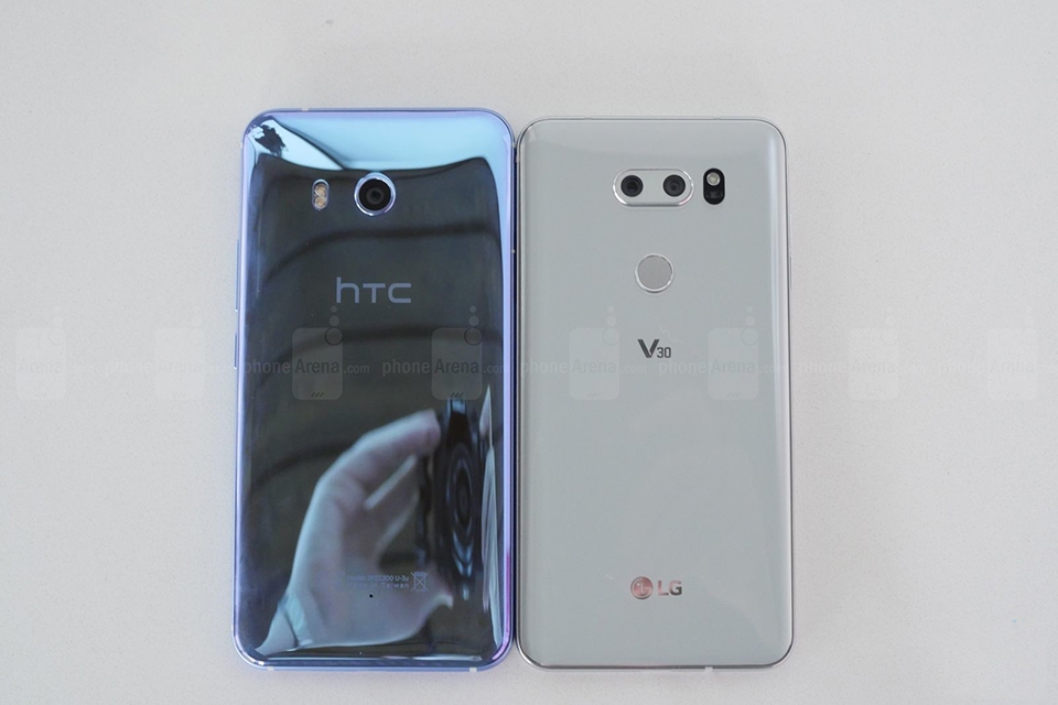 LG V30 và HTC U11 (ảnh 1) LG V30 và HTC U11 (ảnh 1)