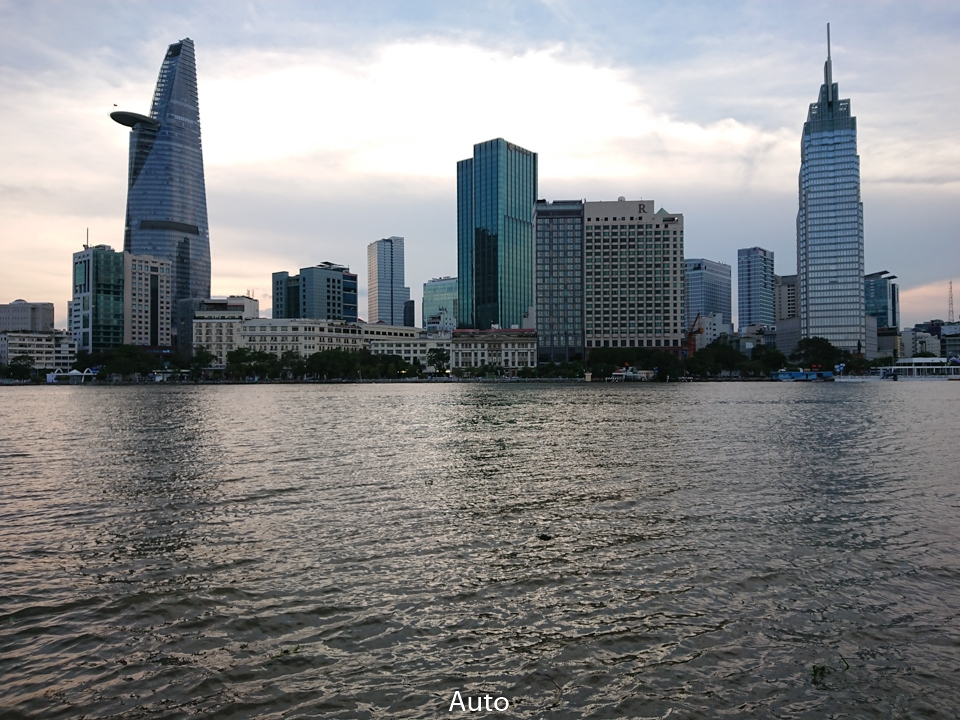 Ảnh ngược sáng Xperia XZ1 3