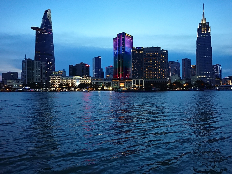 Ảnh thieu sang Xperia XZ1 1