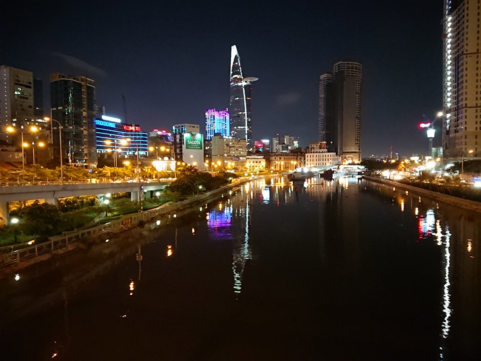 Ảnh thieu sang Xperia XZ1 3