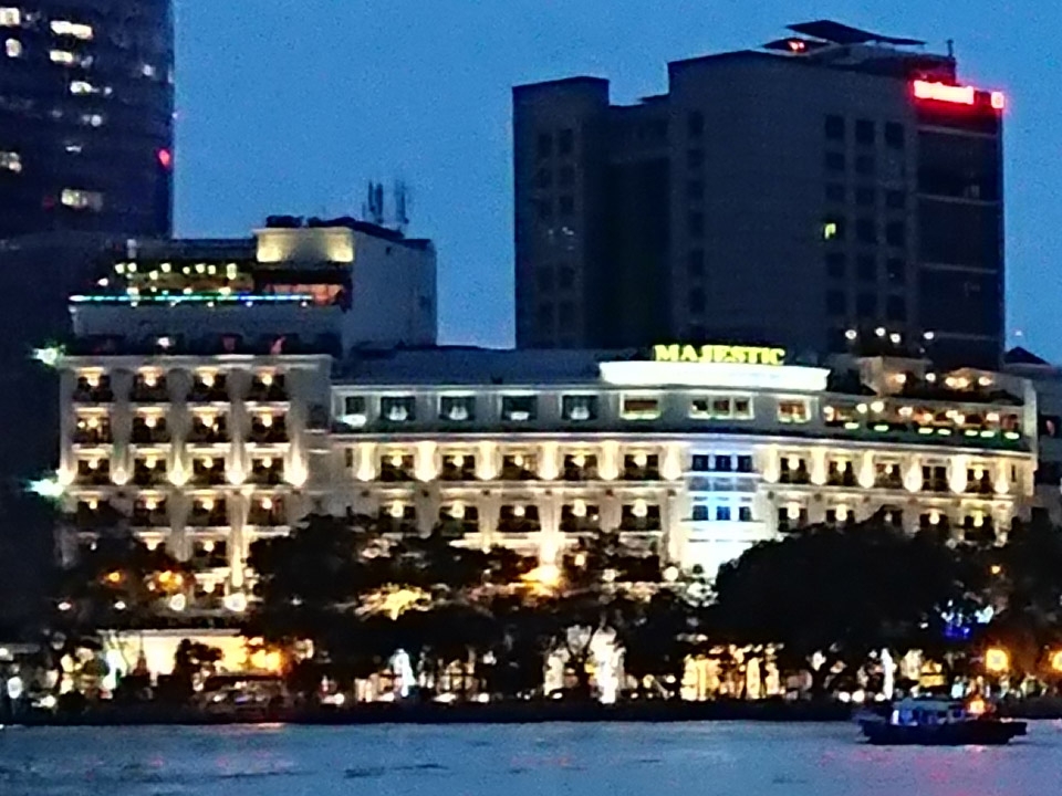 Ảnh thieu sang Xperia XZ1 2