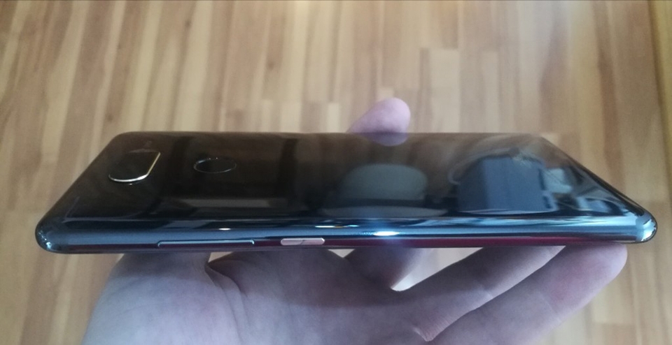 Huawei Mate 10 Plus (ảnh 2)