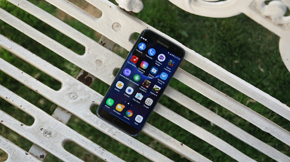 Galaxy S7 và S7 Edge sắp có giao diện mới của Note 8