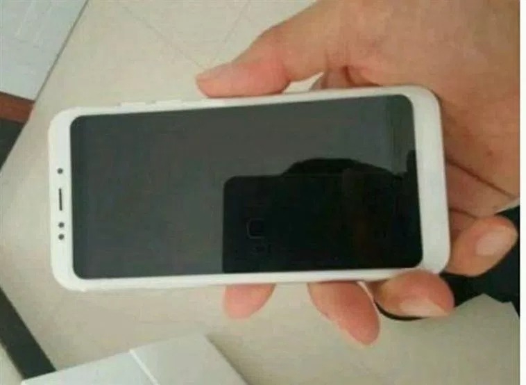 Xiaomi Redmi 5 lộ ảnh trên tay người dùng