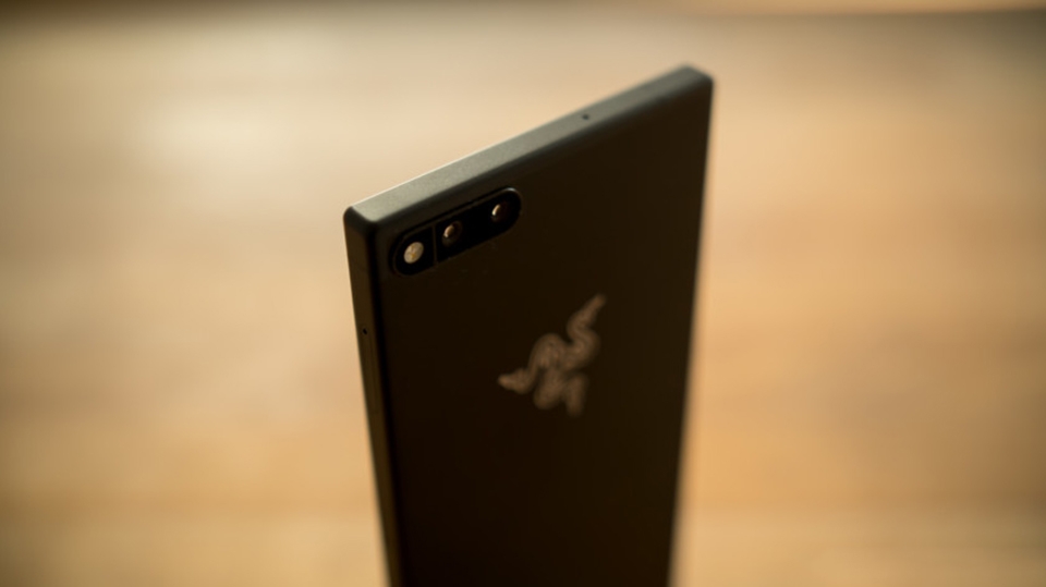 Trên tay và đánh giá nhanh Razer Phone (ảnh 8) Trên tay và đánh giá nhanh Razer Phone (ảnh 8)
