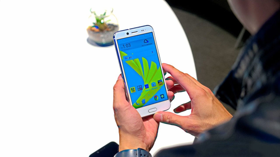 Top 5 smartphone tầm trung đáng mua (ảnh 8)