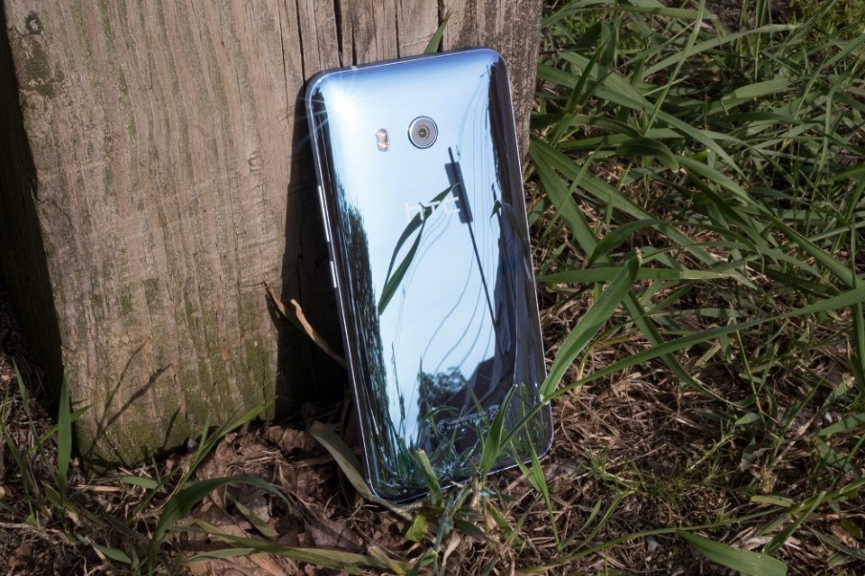 So sánh nhanh HTC U11 và U11 Life (ảnh 3)