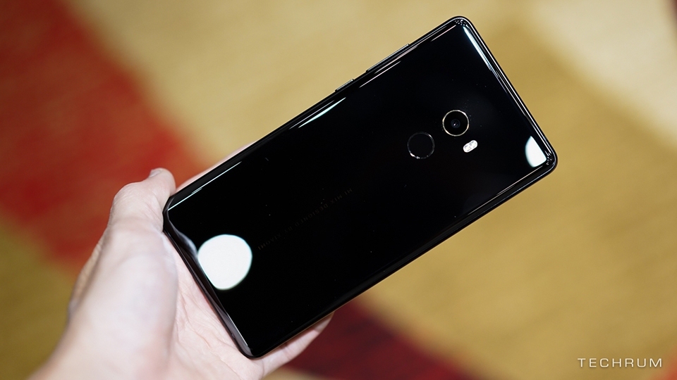 Xiaomi Mi Mix 2 về cập bến Việt Nam với giá 12,99 triệu (ảnh 1) Xiaomi Mi Mix 2 về cập bến Việt Nam với giá 12,99 triệu (ảnh 1)