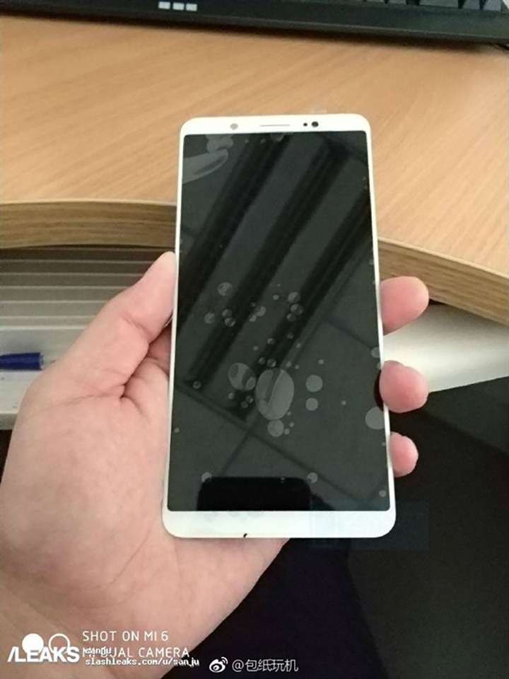 Xiaomi Redmi 5 bất ngờ lộ ảnh trên tay