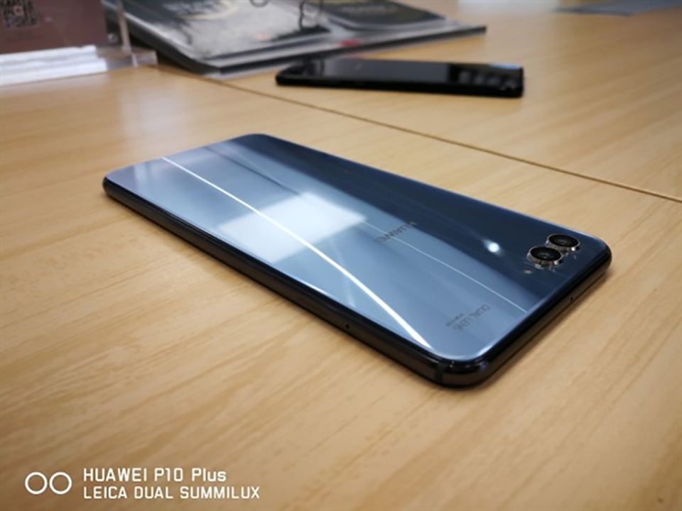 Huawei Nova 2s lộ ảnh thực tế (ảnh 4)