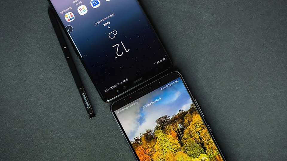 So sánh ảnh chụp đêm giữa Note 8 và Mate 10 (ảnh 2) So sánh ảnh chụp đêm giữa Note 8 và Mate 10 (ảnh 2)