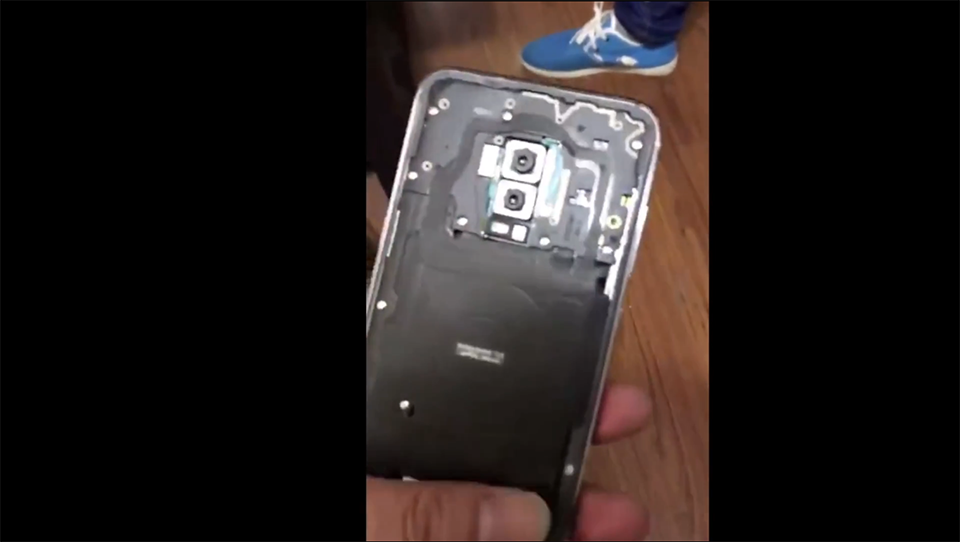 Xuất hiện video trên tay Galaxy S9 Plus (ảnh 2) Xuất hiện video trên tay Galaxy S9 Plus (ảnh 2)