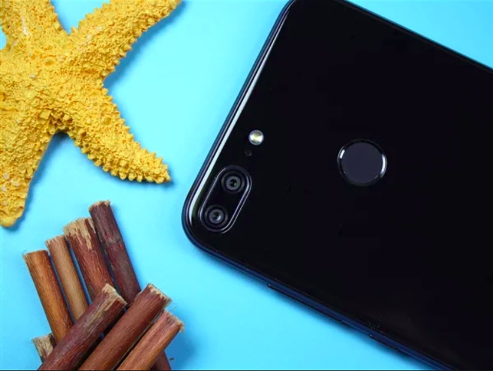 Trên tay Honor 9 Lite (ảnh 7) Trên tay Honor 9 Lite (ảnh 7)