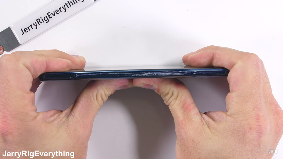 Tra tấn Huawei Mate 10 Pro (ảnh 5) Tra tấn Huawei Mate 10 Pro (ảnh 5)