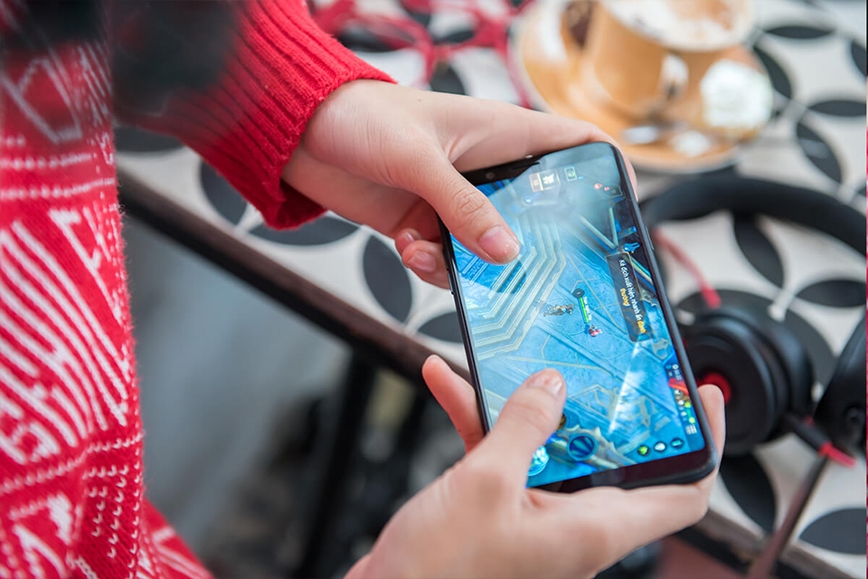 So sánh OPPO F5 Youth và Xperia XA1 Plus (ảnh 5)