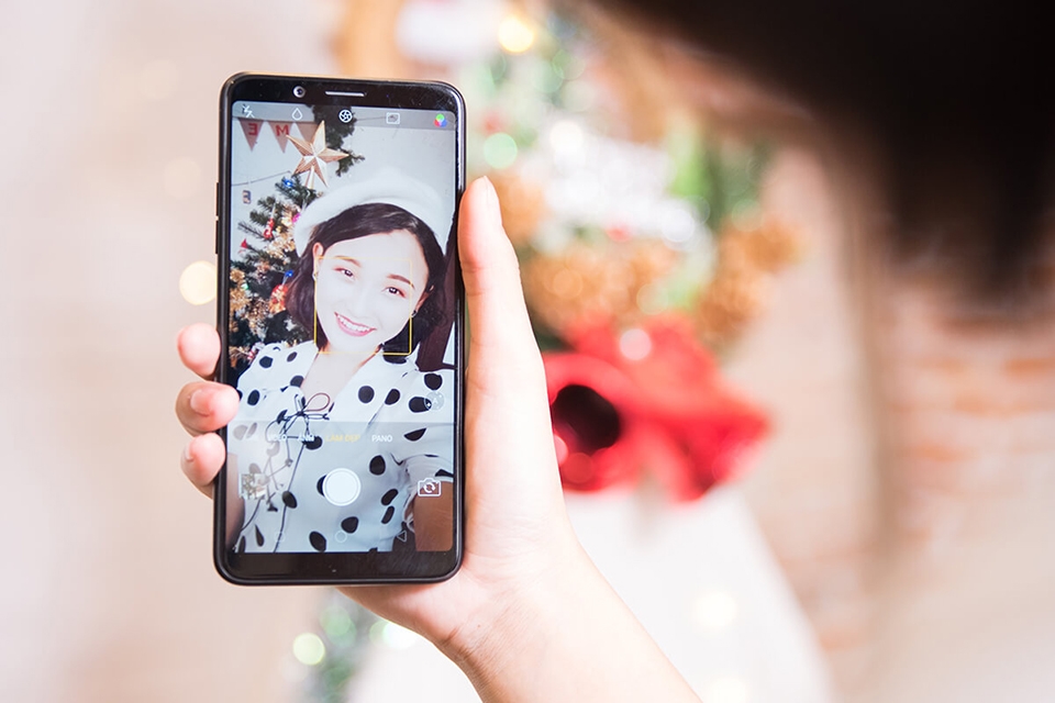 So sánh OPPO F5 Youth và Xperia XA1 Plus (ảnh 6)