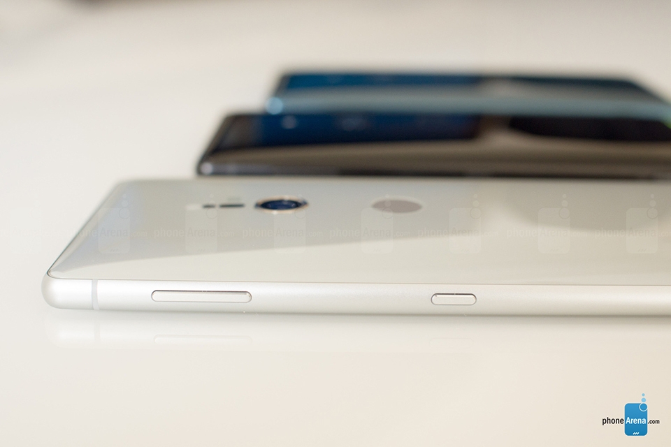 Trên tay Xperia XZ2 (ảnh 11) Trên tay Xperia XZ2 (ảnh 11)