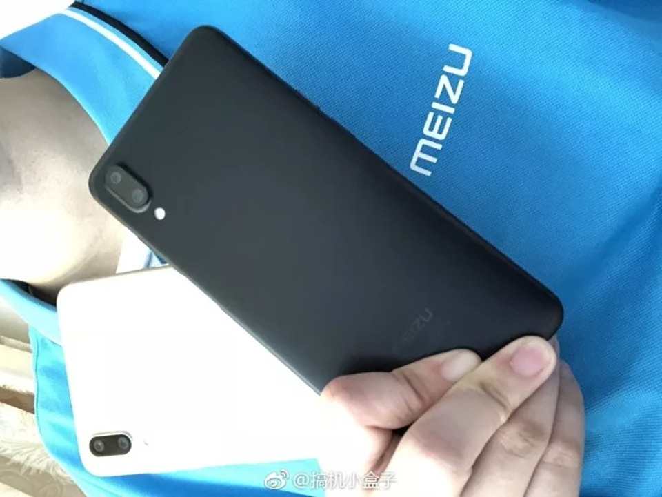 Lộ ảnh trên tay Meizu E3 (ảnh 3)