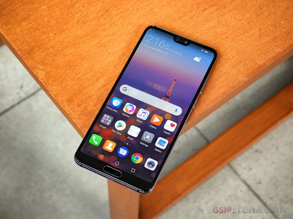 Trên tay Huawei P20 (ảnh 1) Trên tay Huawei P20 (ảnh 1)