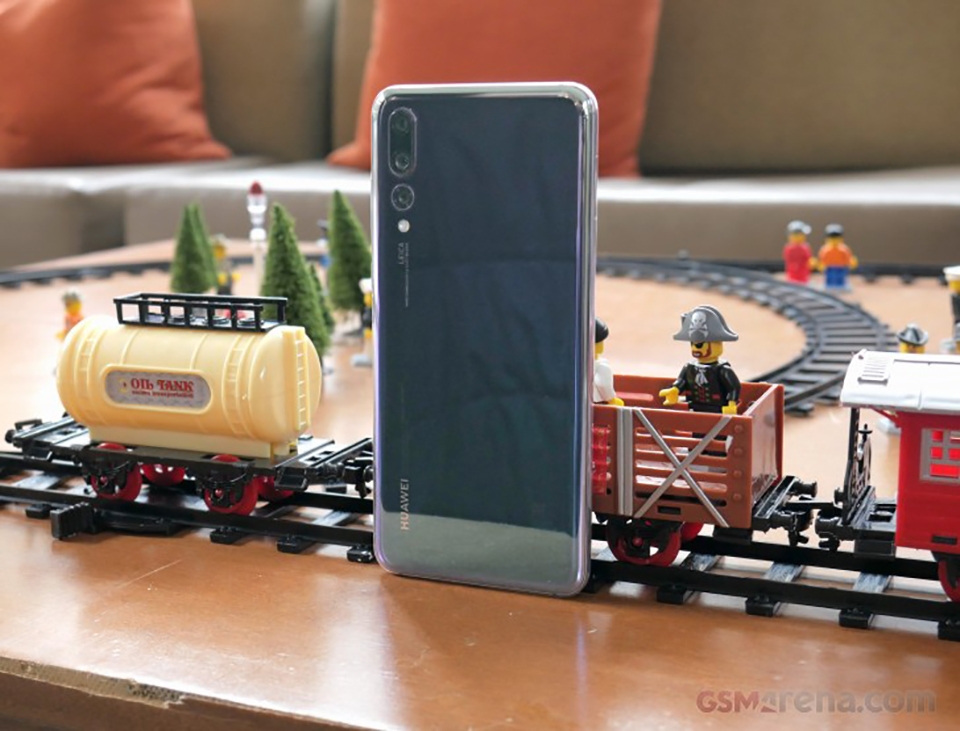 Trên tay Huawei P20 Pro (ảnh 7) Trên tay Huawei P20 Pro (ảnh 7)