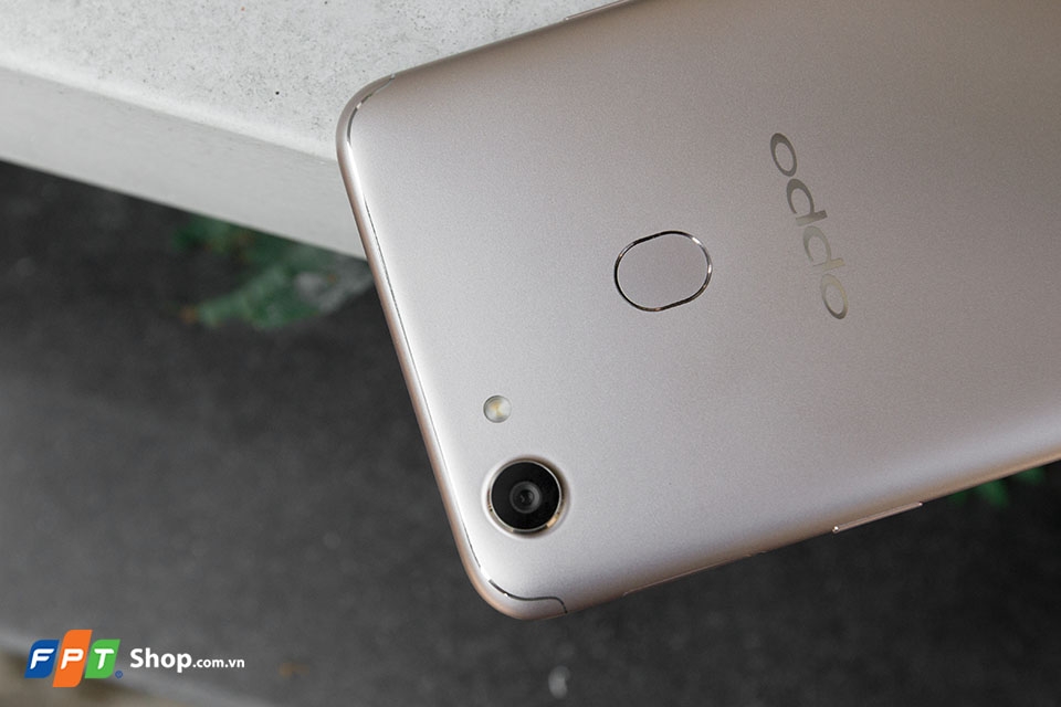 So sánh nhanh cấu hình OPPO F5 và Vivo V9 (ảnh 5)
