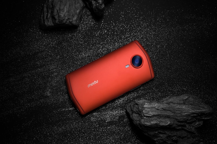 Phiên bản màu đỏ rất quyến rũ Phiên bản màu đỏ rất quyến rũ