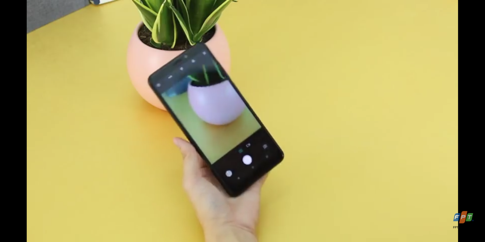 Màn hình Full View tỉ lệ 18:9 của Wiko View XL