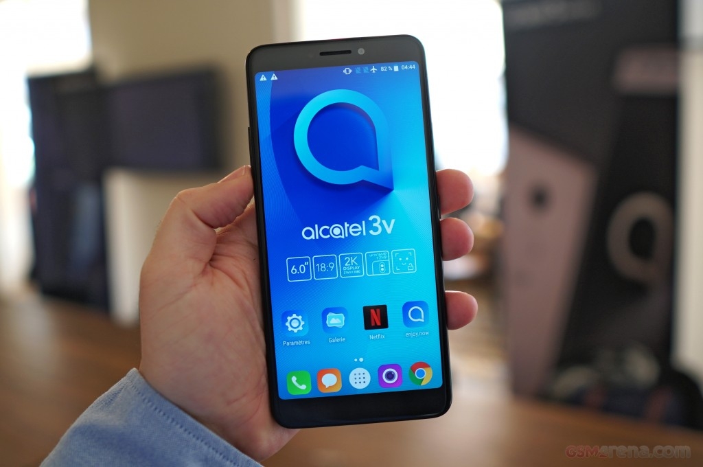 Smartphone Alcatel 1X chạy Android Go, giá dưới $100 Smartphone Alcatel 1X chạy Android Go, giá dưới $100