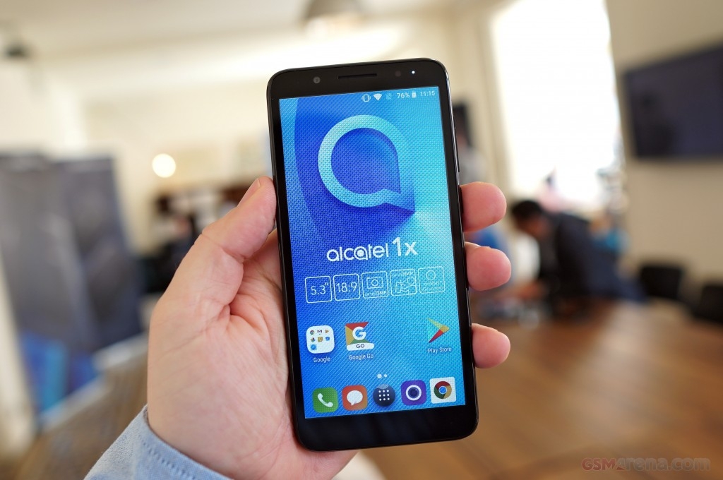 Smartphone Alcatel 1X chạy Android Go, giá dưới $100 Smartphone Alcatel 1X chạy Android Go, giá dưới $100