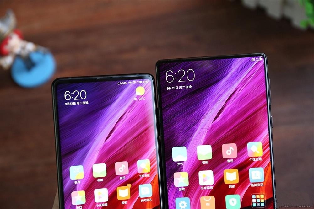 Trên tay nhanh Xiaomi Mi Mix 2 Trên tay nhanh Xiaomi Mi Mix 2